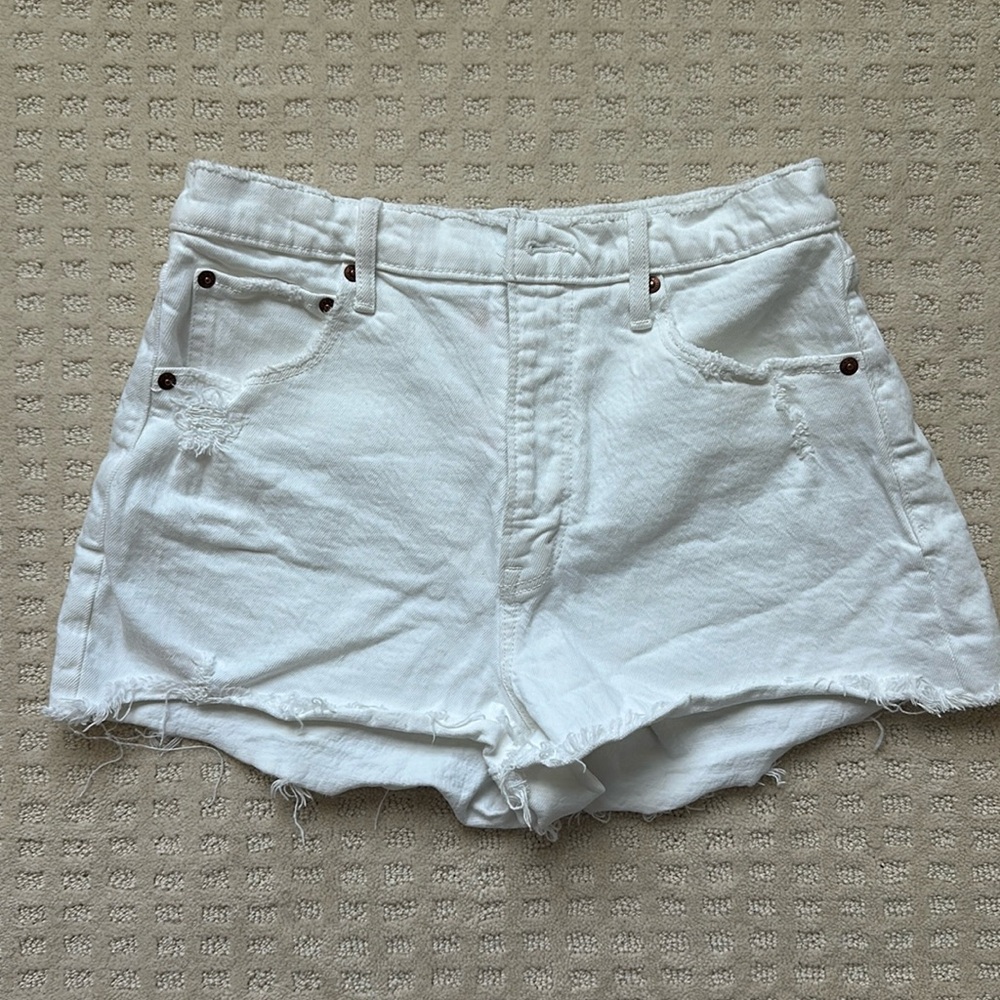 Abercrombie high rise mom short